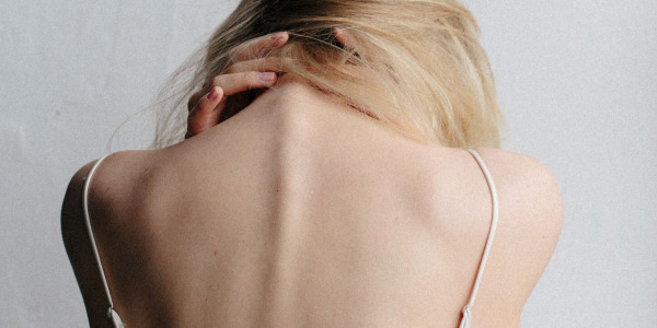 Comment soulager une douleur à l'épaule la nuit : Impacts du baume CBD