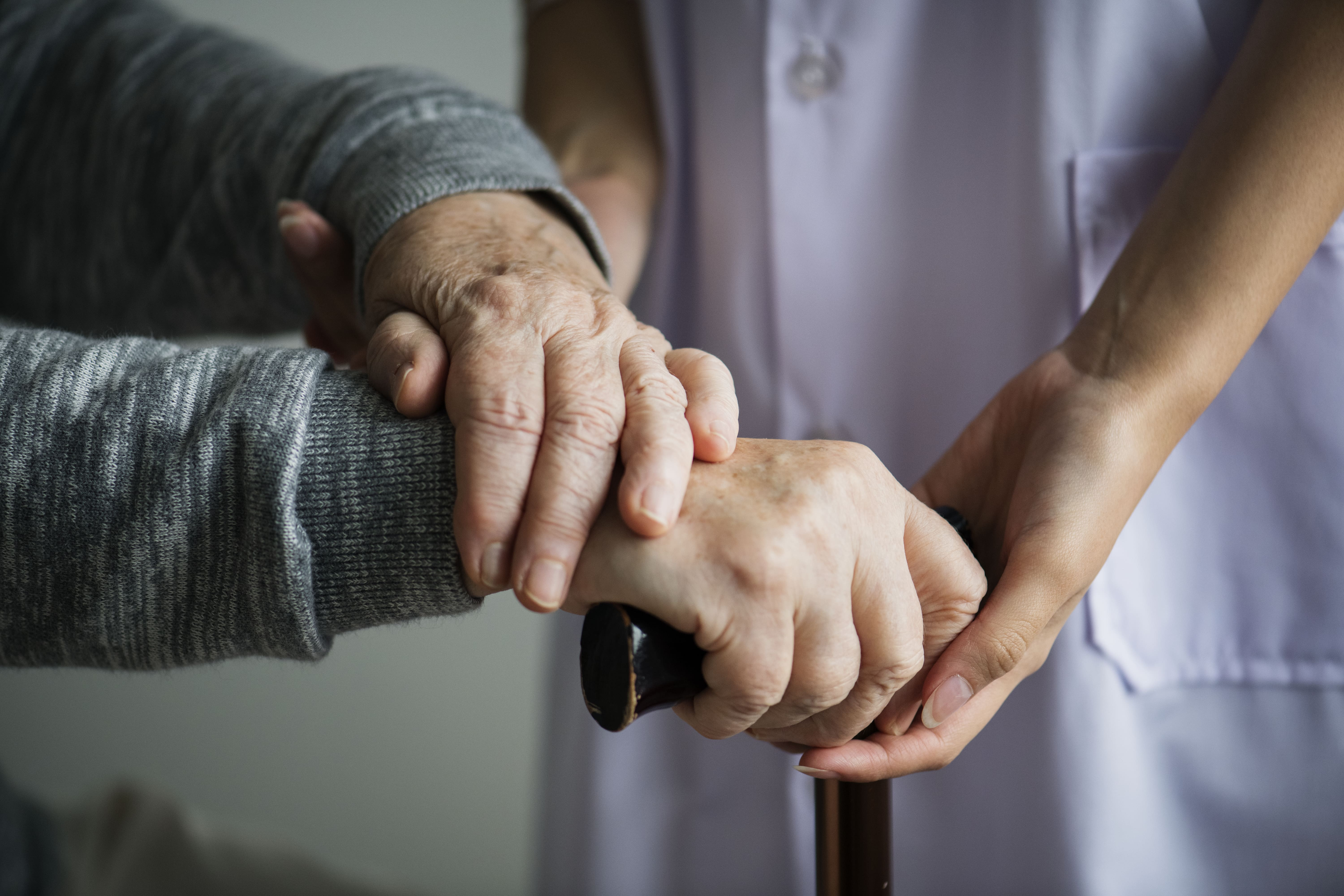 L'huile de CBD et la maladie de Parkinson : comment l'utiliser pour soulager les symptômes ? 